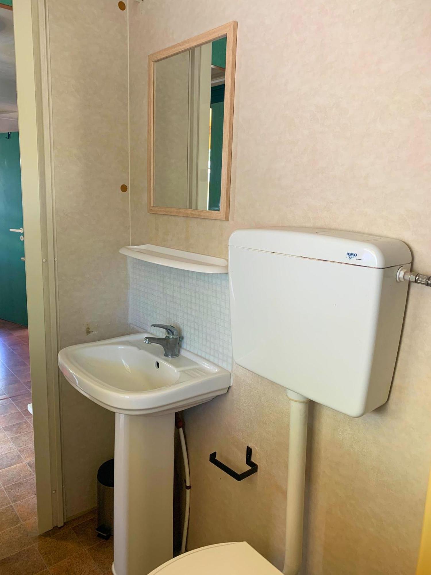 Comfortabele Familie Chalets Met Veranda Incl Airco Dichtbij Zee! Viareggio Kültér fotó